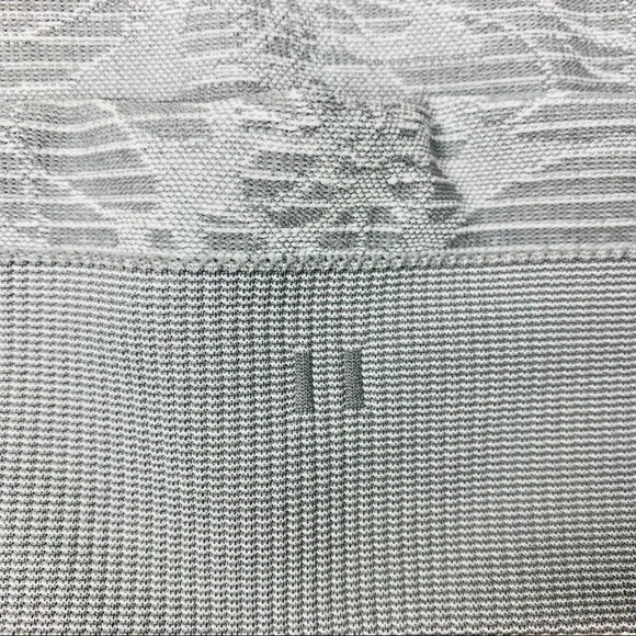 Fabletics Sebastian Mid-Rise Crop, Sz Sm - Picture 7 of 11